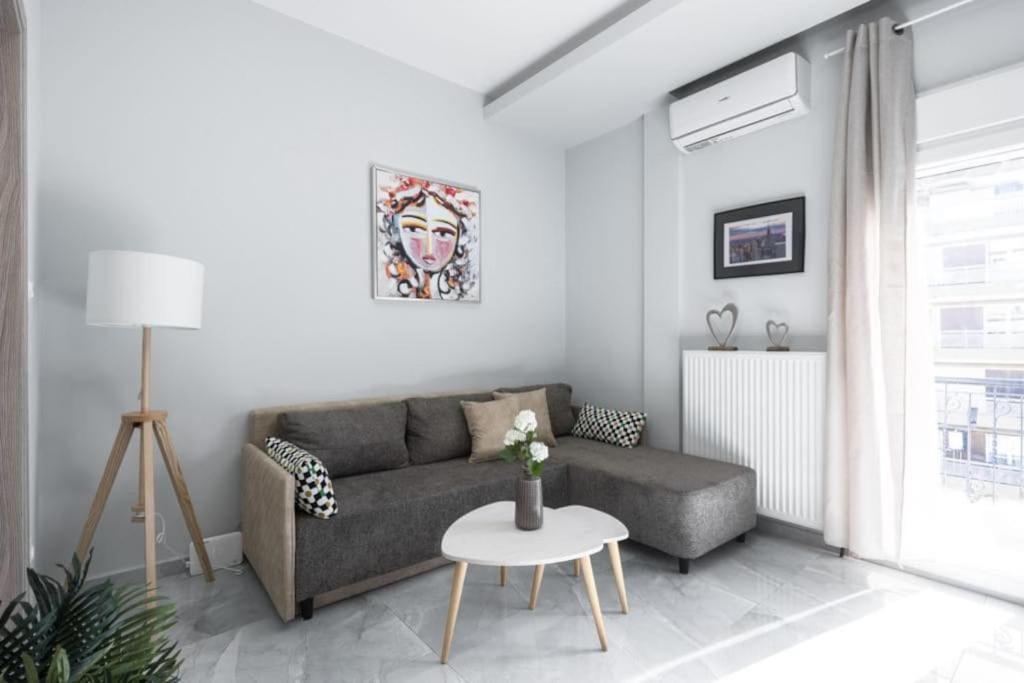 Soleggiato Minimal Apartment Tesalónica Exterior foto